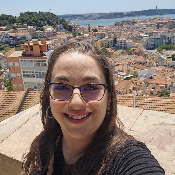 Meet your Posher, Stephanie - Picture 6 of 8